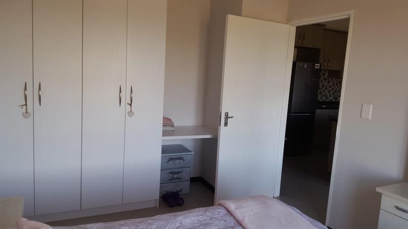 To Let 2 Bedroom Property for Rent in Buhrein Western Cape